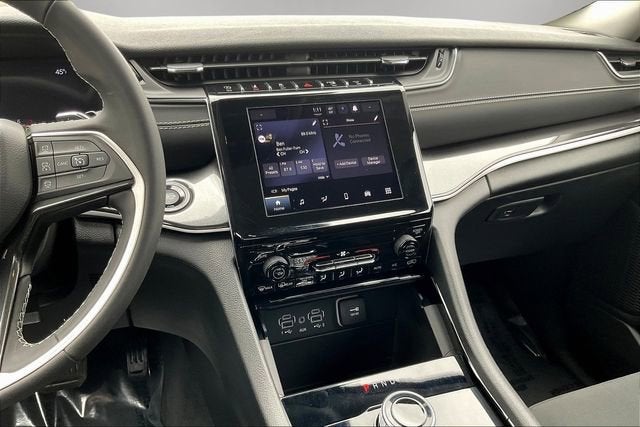 2023 Jeep Grand Cherokee Laredo 4x4