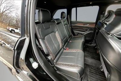 2022 Jeep Grand Cherokee Summit