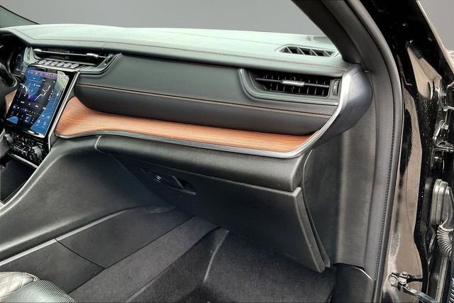 2022 Jeep Grand Cherokee Summit