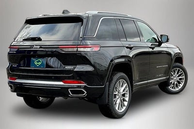 2022 Jeep Grand Cherokee Summit