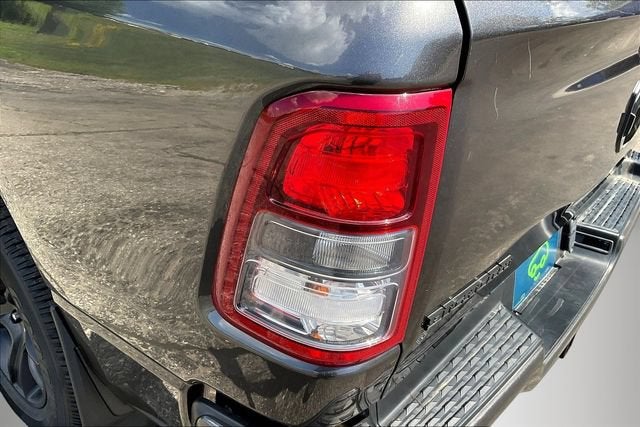 2022 RAM 1500 Big Horn Crew Cab 4x4 5'7" Box