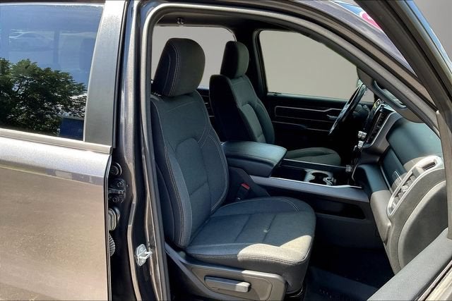 2022 RAM 1500 Big Horn Crew Cab 4x4 5'7" Box