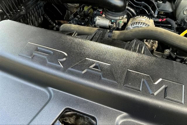 2022 RAM 1500 Big Horn Crew Cab 4x4 5'7" Box