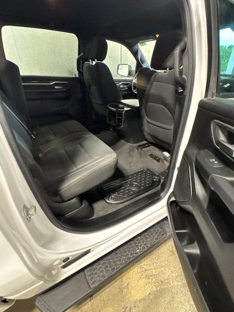 2020 RAM 1500 Big Horn Crew Cab 4x4 5'7" Box