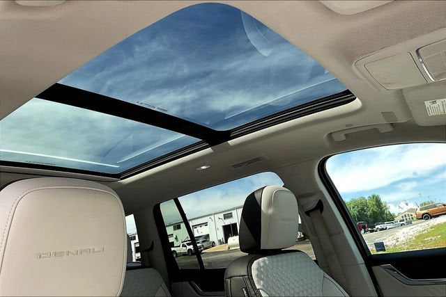 2024 GMC Acadia Denali