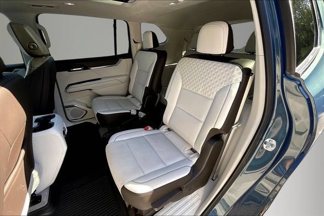 2024 GMC Acadia Denali