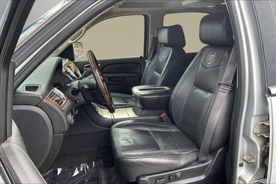 2013 Cadillac Escalade Platinum Edition