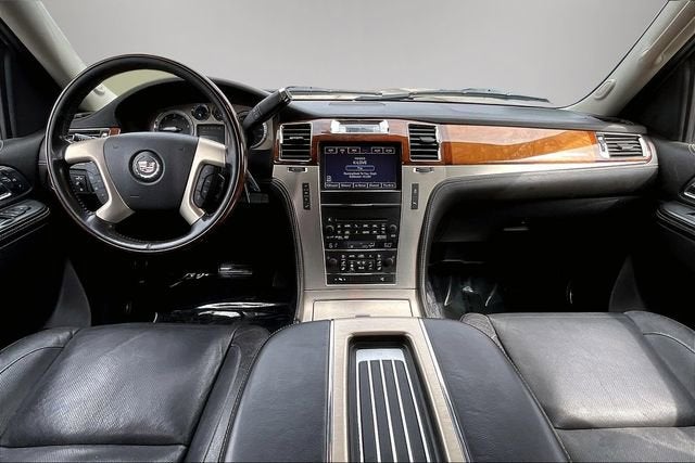 2013 Cadillac Escalade Platinum Edition