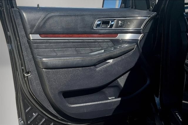 2019 Ford Explorer Platinum