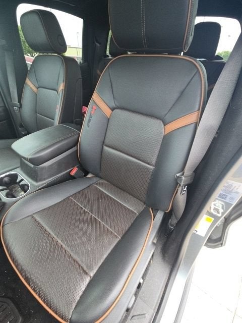 2023 GMC Canyon 4WD AT4