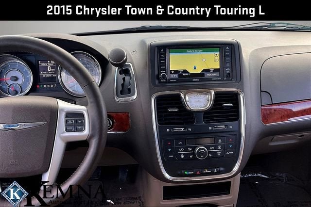 2015 Chrysler Town & Country Touring-L