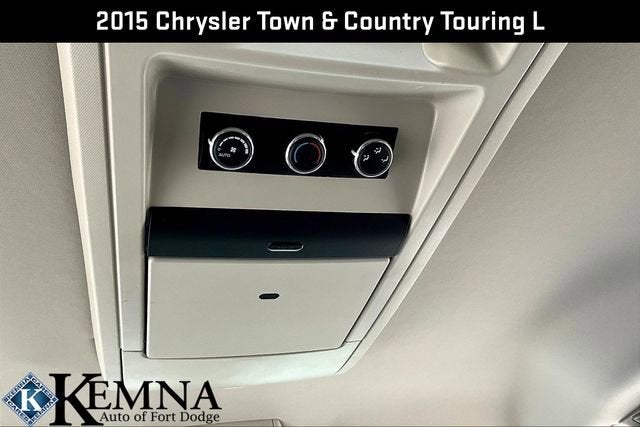 2015 Chrysler Town & Country Touring-L