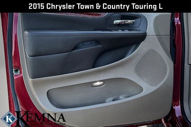 2015 Chrysler Town & Country Touring-L