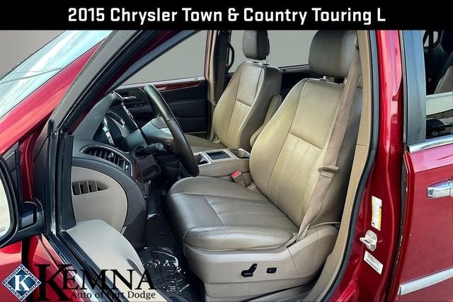 2015 Chrysler Town & Country Touring-L