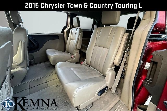 2015 Chrysler Town & Country Touring-L