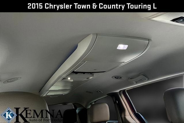2015 Chrysler Town & Country Touring-L