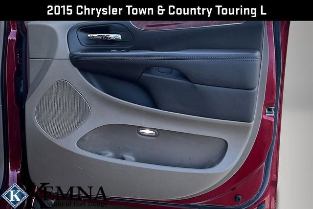 2015 Chrysler Town & Country Touring-L