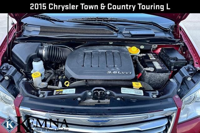 2015 Chrysler Town & Country Touring-L