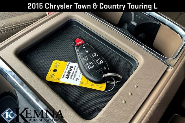 2015 Chrysler Town & Country Touring-L