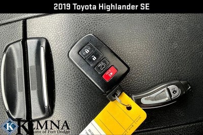 2019 Toyota Highlander SE